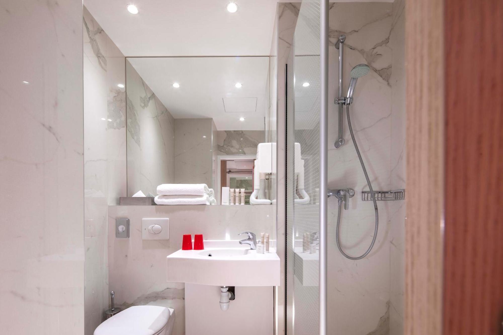 Hotel Hor Les Lumieres Paris Eksteriør bilde